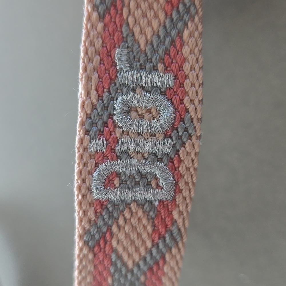 New rare never used authentic DIOR woven friendship bracelet Only 1x peach &pink - Picture 6 of 7